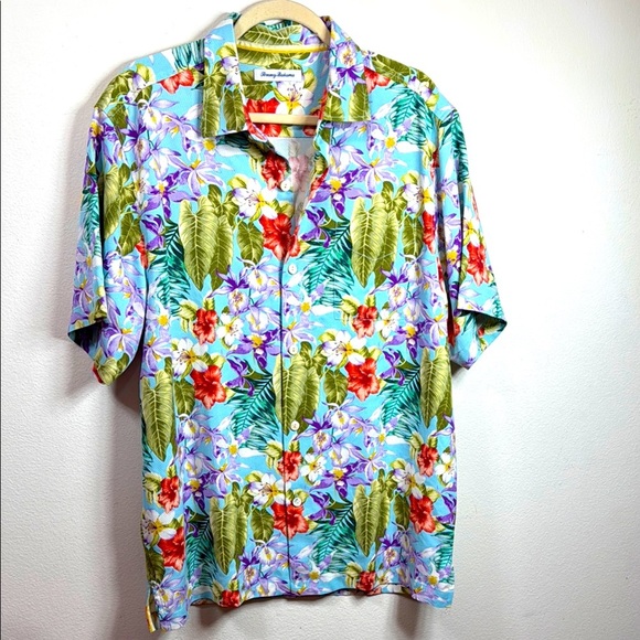 (P) Tommy Bahama Tropical Floral Men's Shirt
100% Silk, Size L, New - Picture 2 of 16
